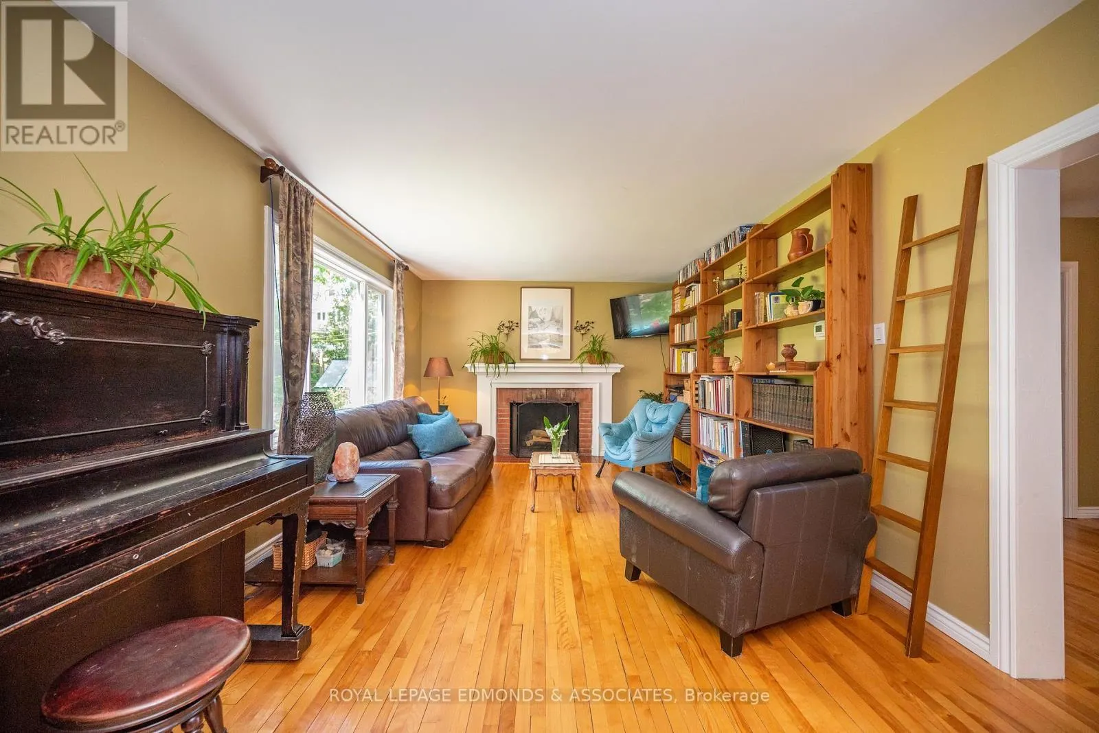 3 HURON STREET
