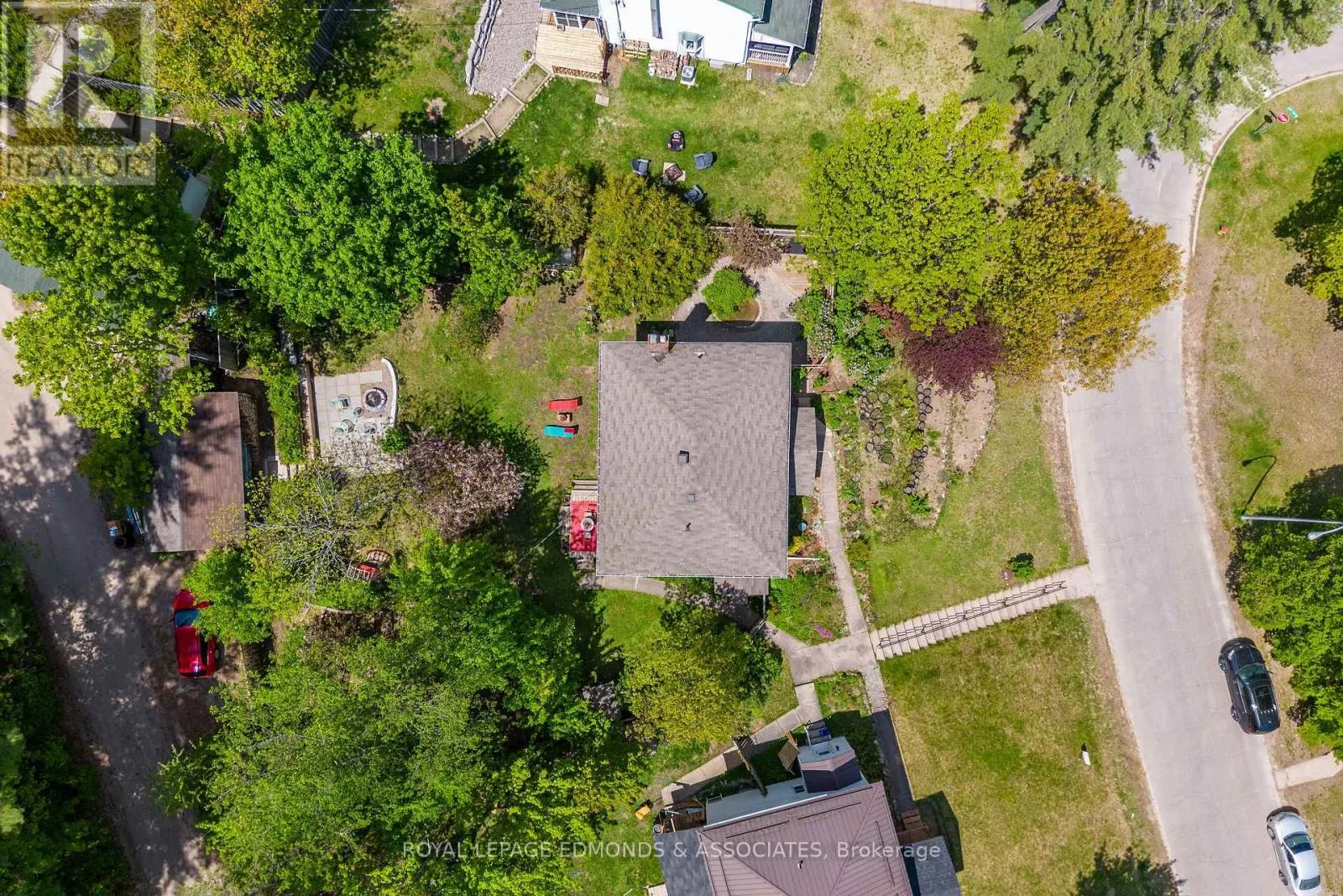 3 HURON STREET