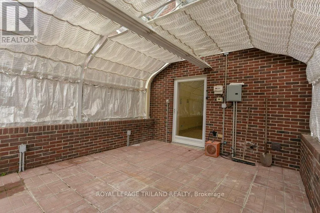 2643 OLD VICTORIA ROAD