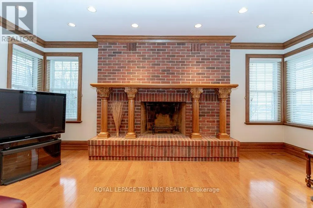 2643 OLD VICTORIA ROAD
