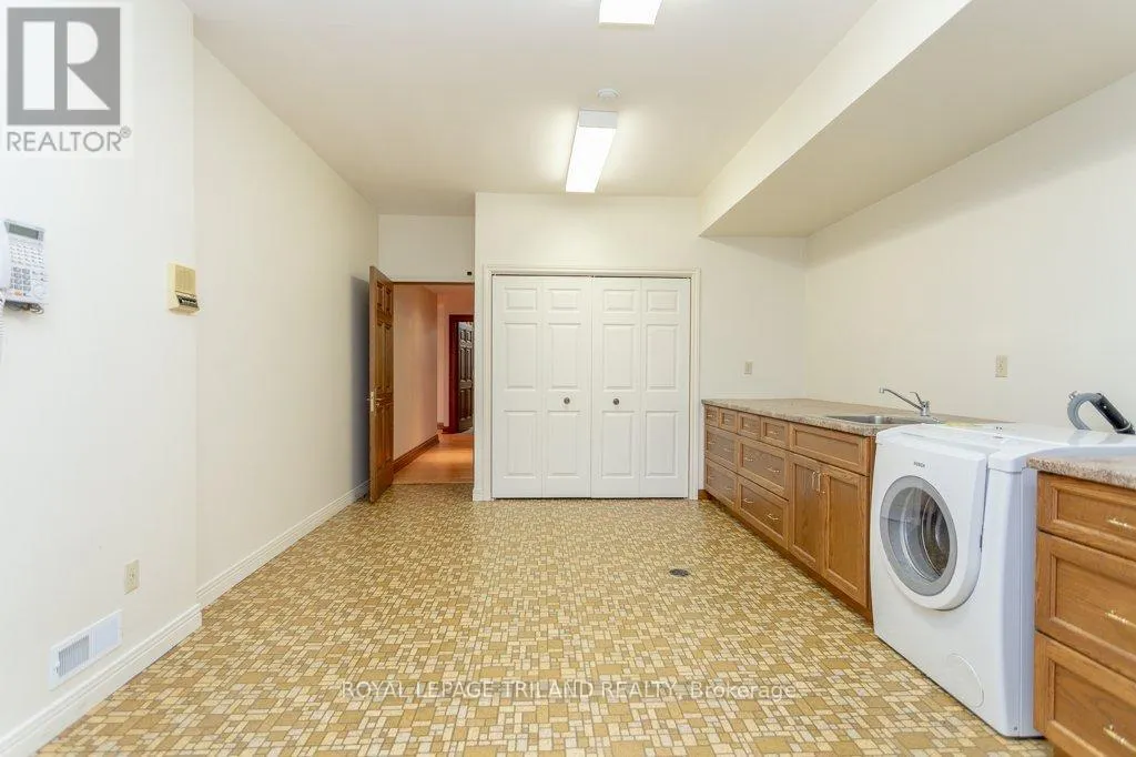 2643 OLD VICTORIA ROAD
