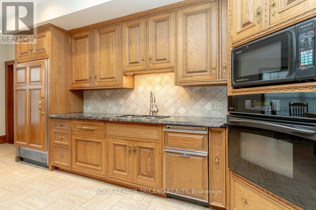 2643 OLD VICTORIA ROAD