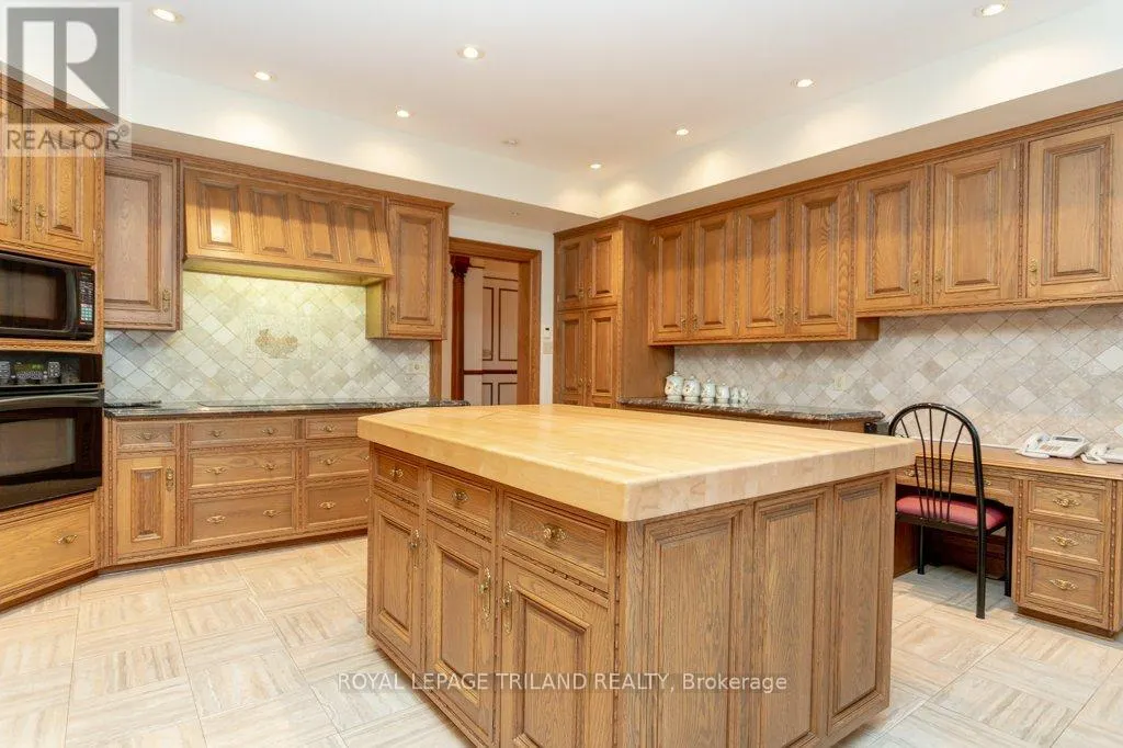 2643 OLD VICTORIA ROAD