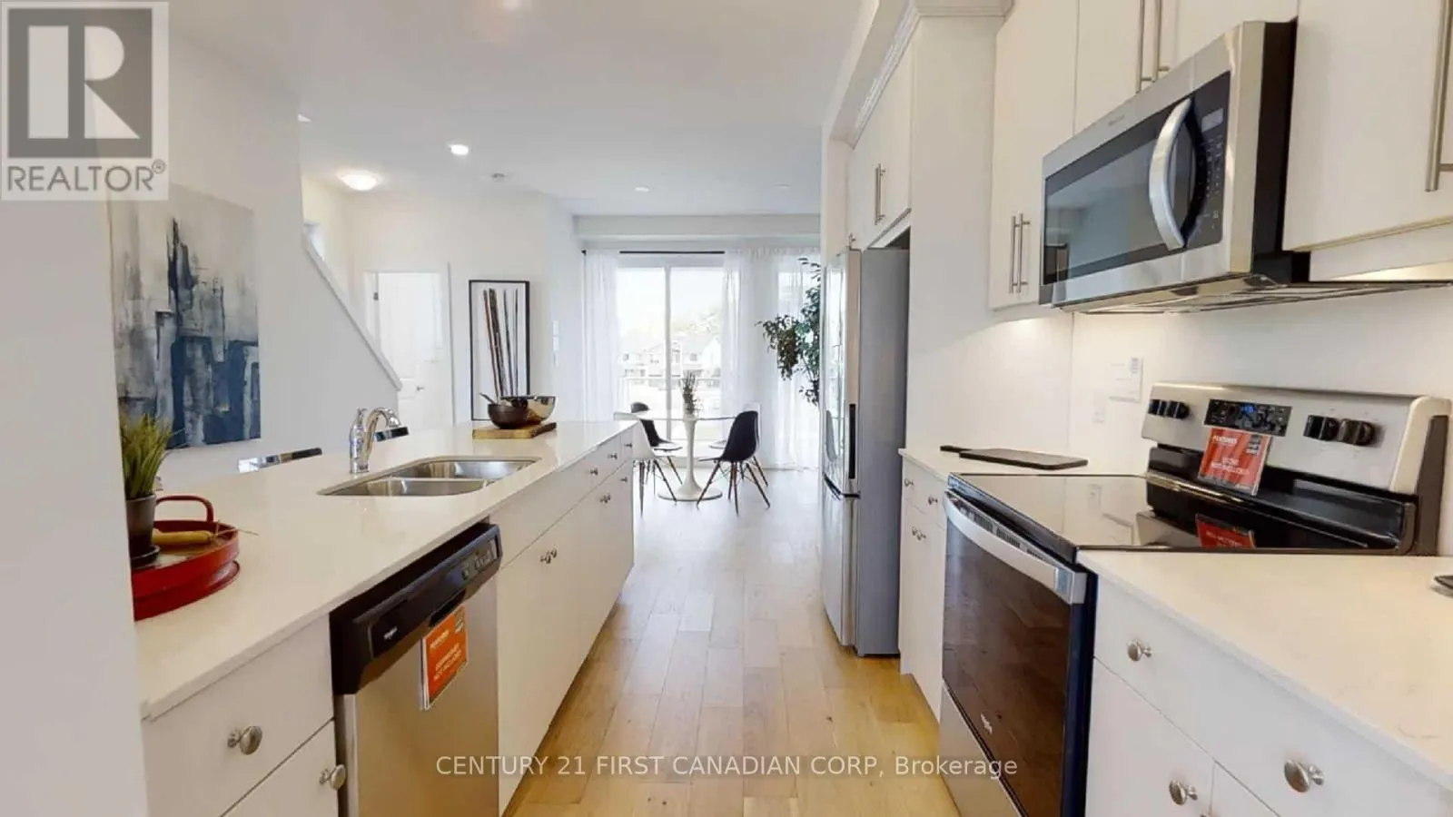 20 - 530 GATESTONE ROAD, #20