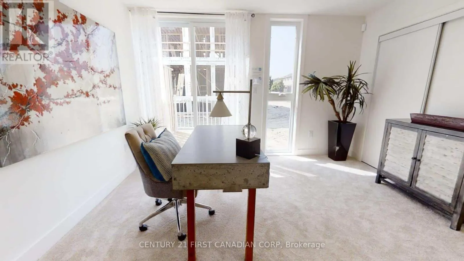20 - 530 GATESTONE ROAD, #20