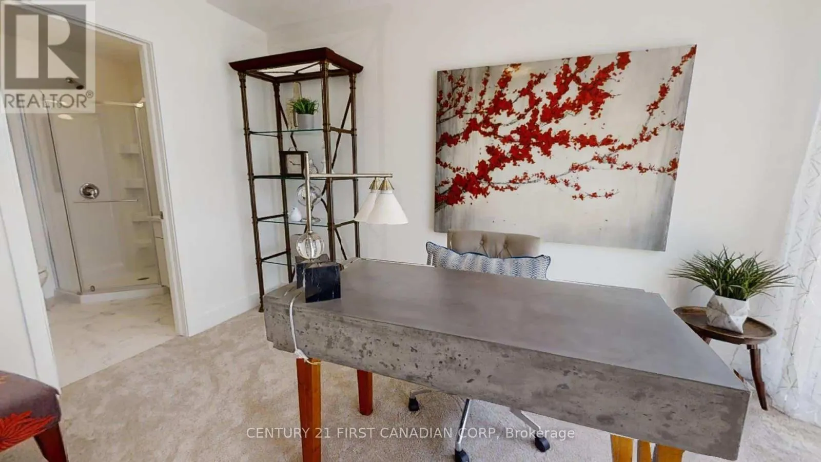 20 - 530 GATESTONE ROAD, #20