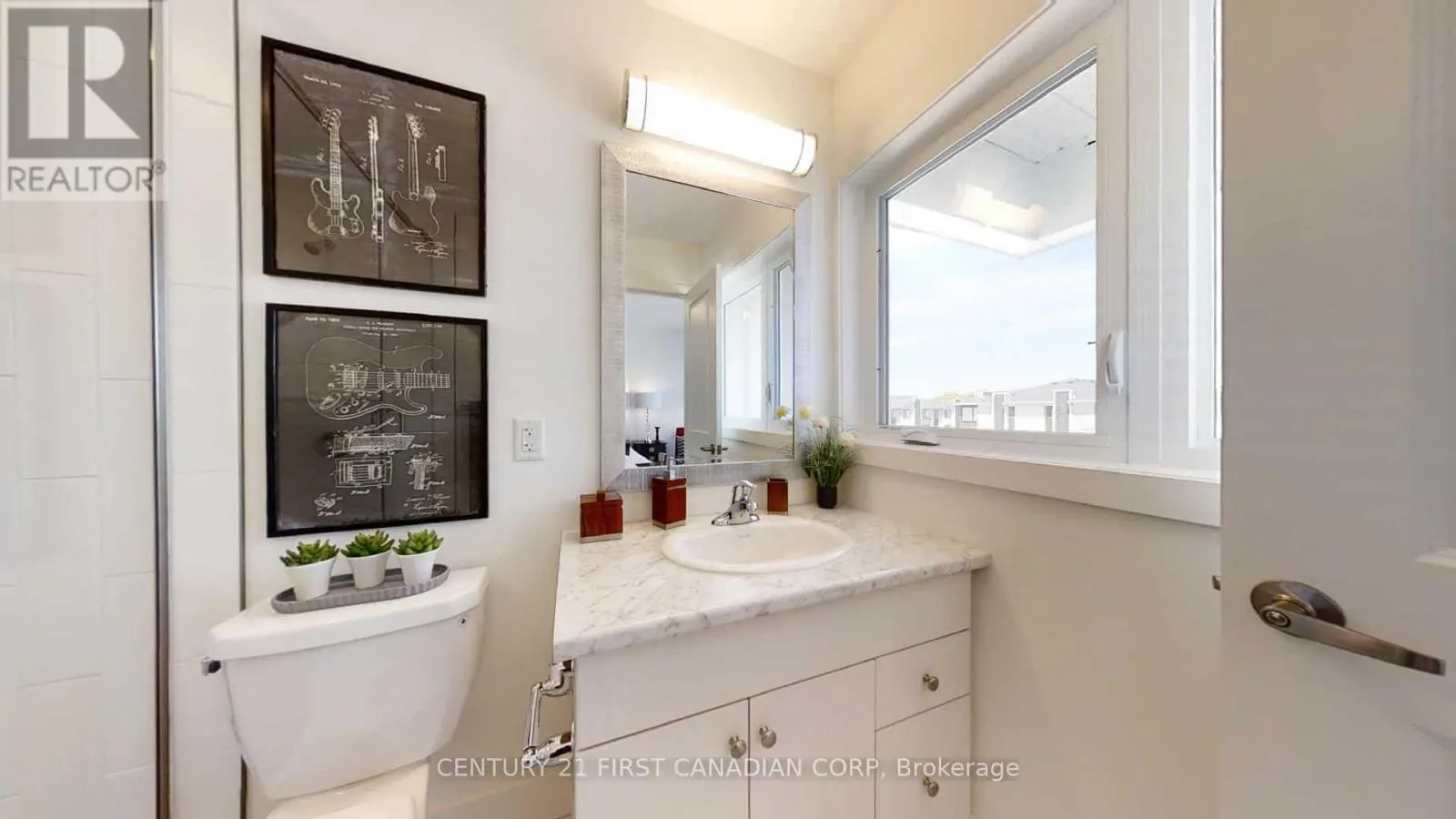 20 - 530 GATESTONE ROAD, #20