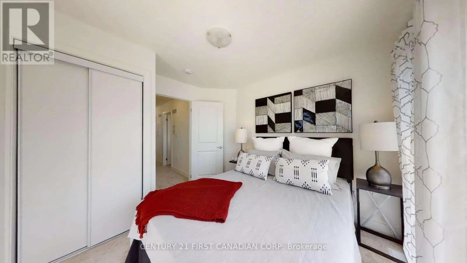 20 - 530 GATESTONE ROAD, #20