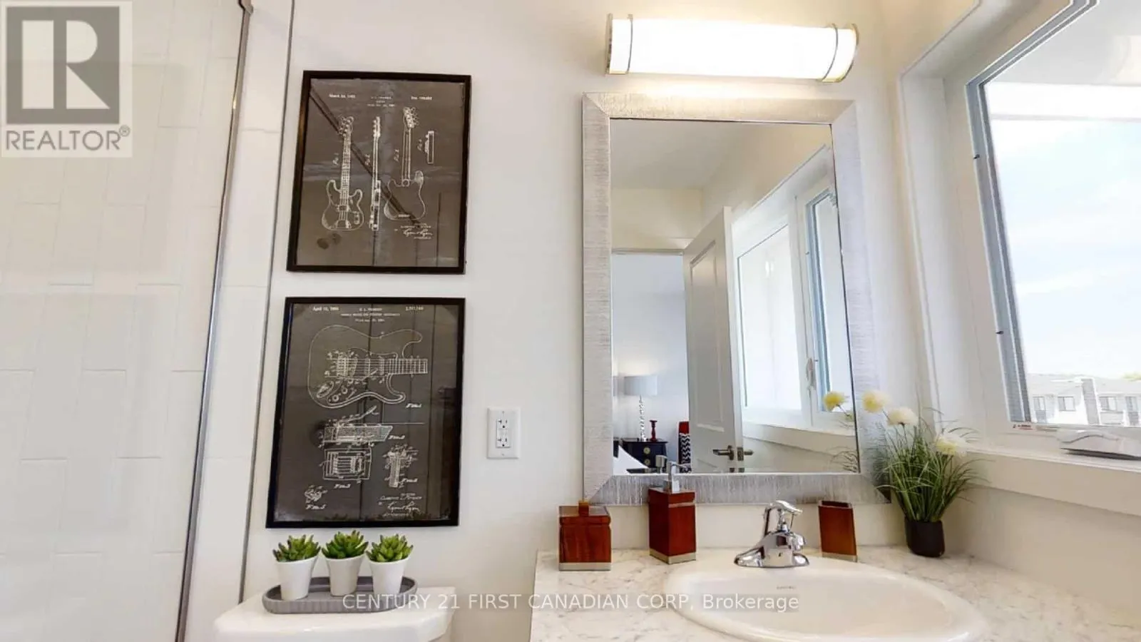 20 - 530 GATESTONE ROAD, #20