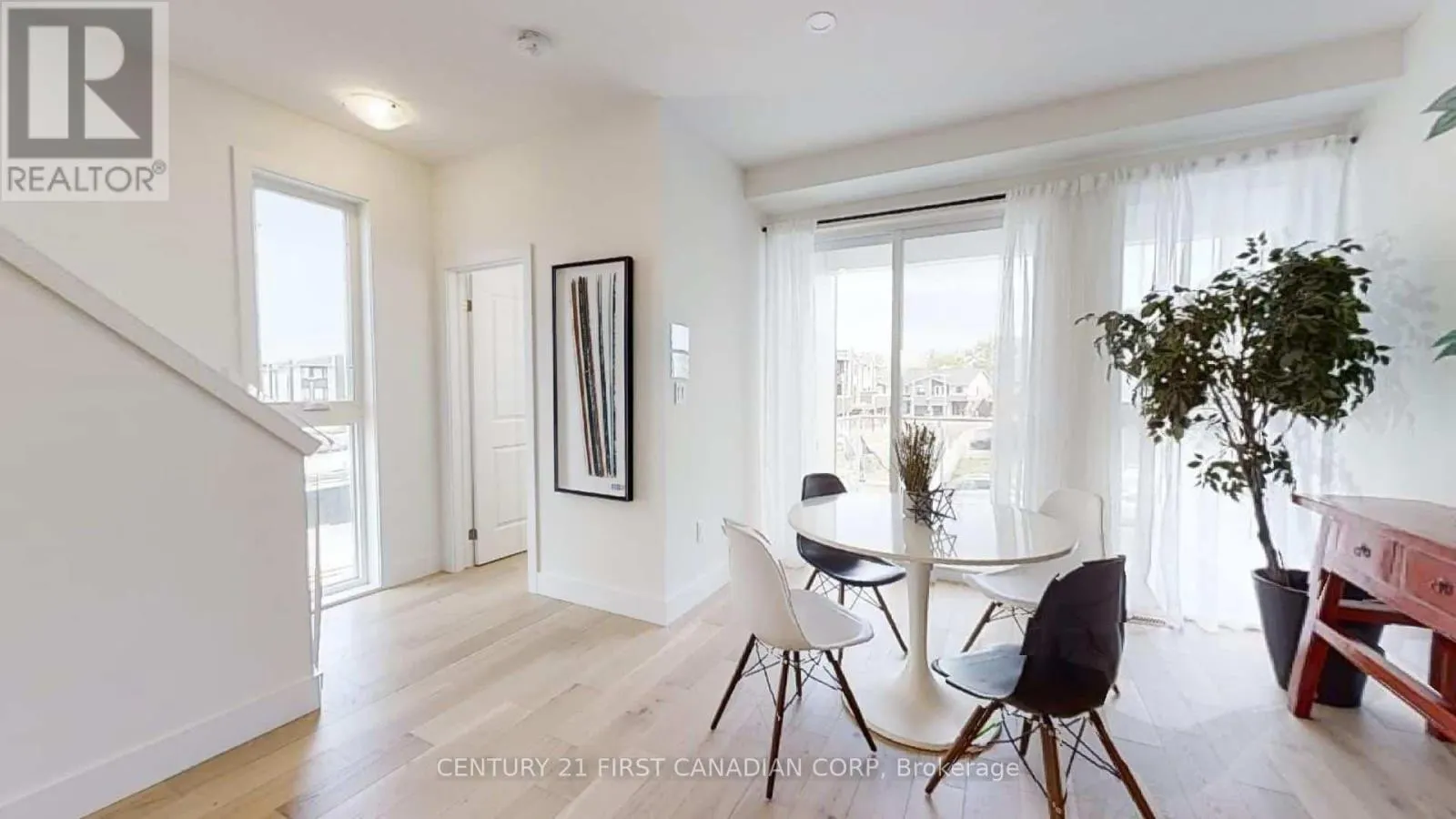 20 - 530 GATESTONE ROAD, #20