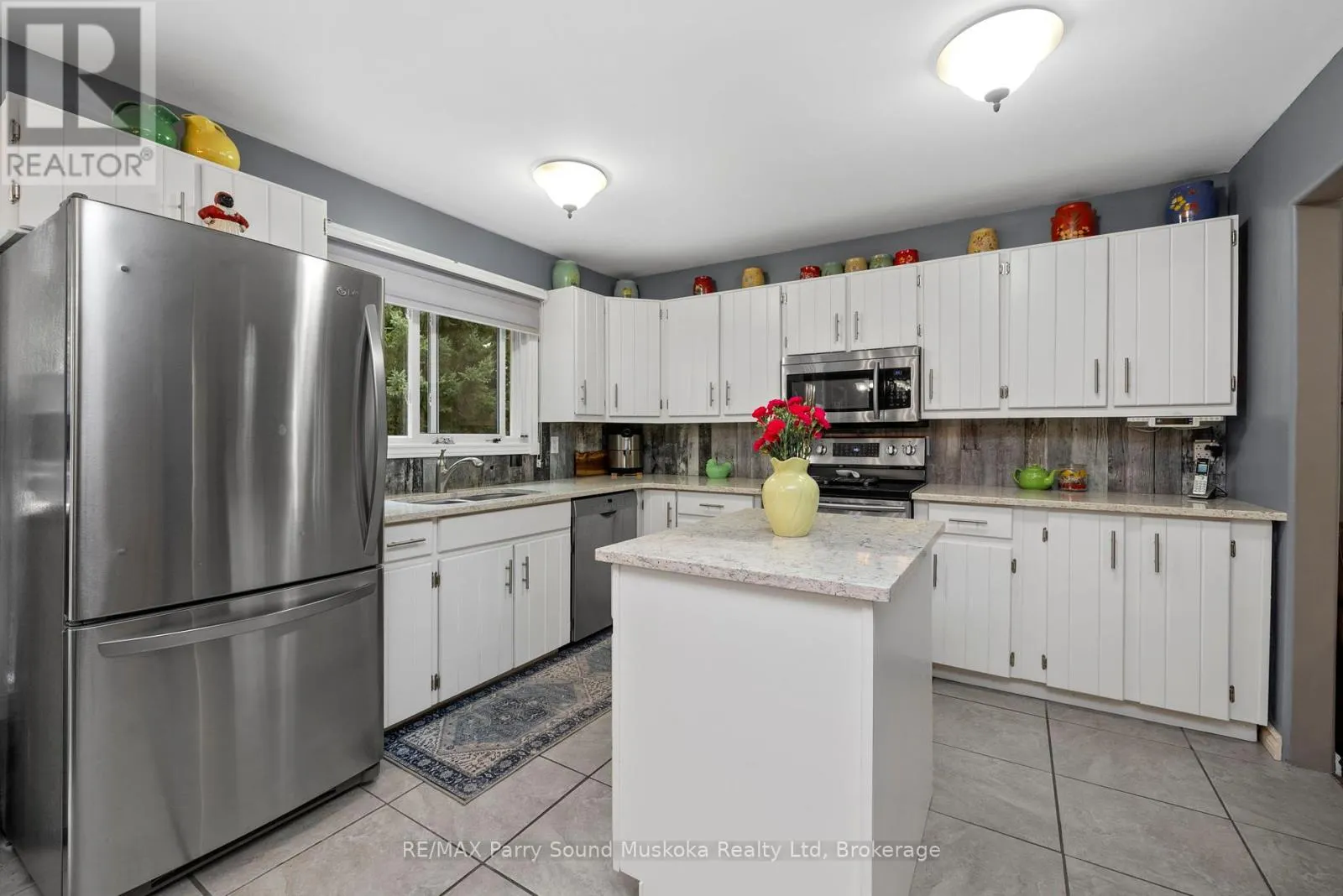 99 BAYVIEW DRIVE