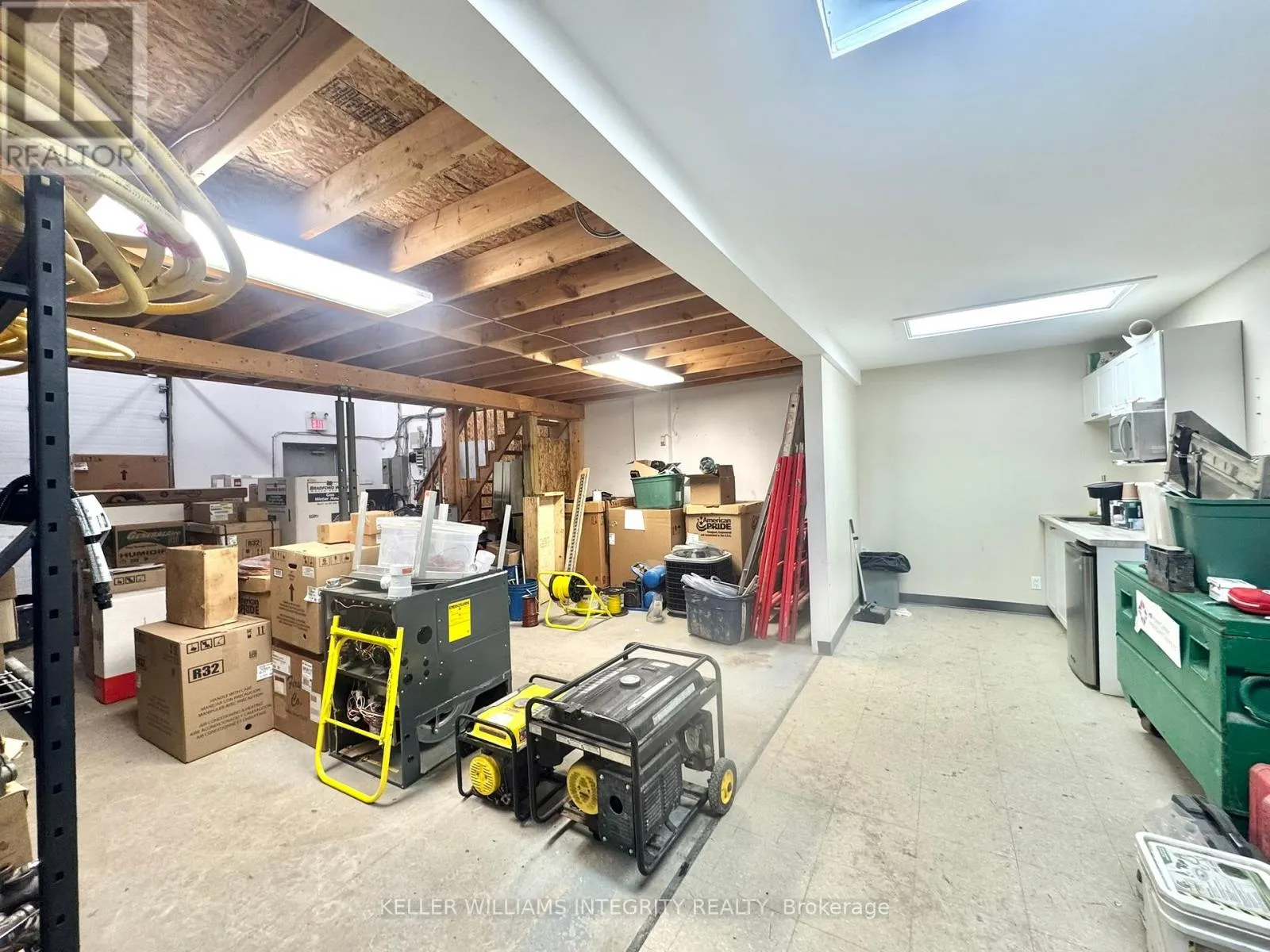 15 - 38 AURIGA DRIVE