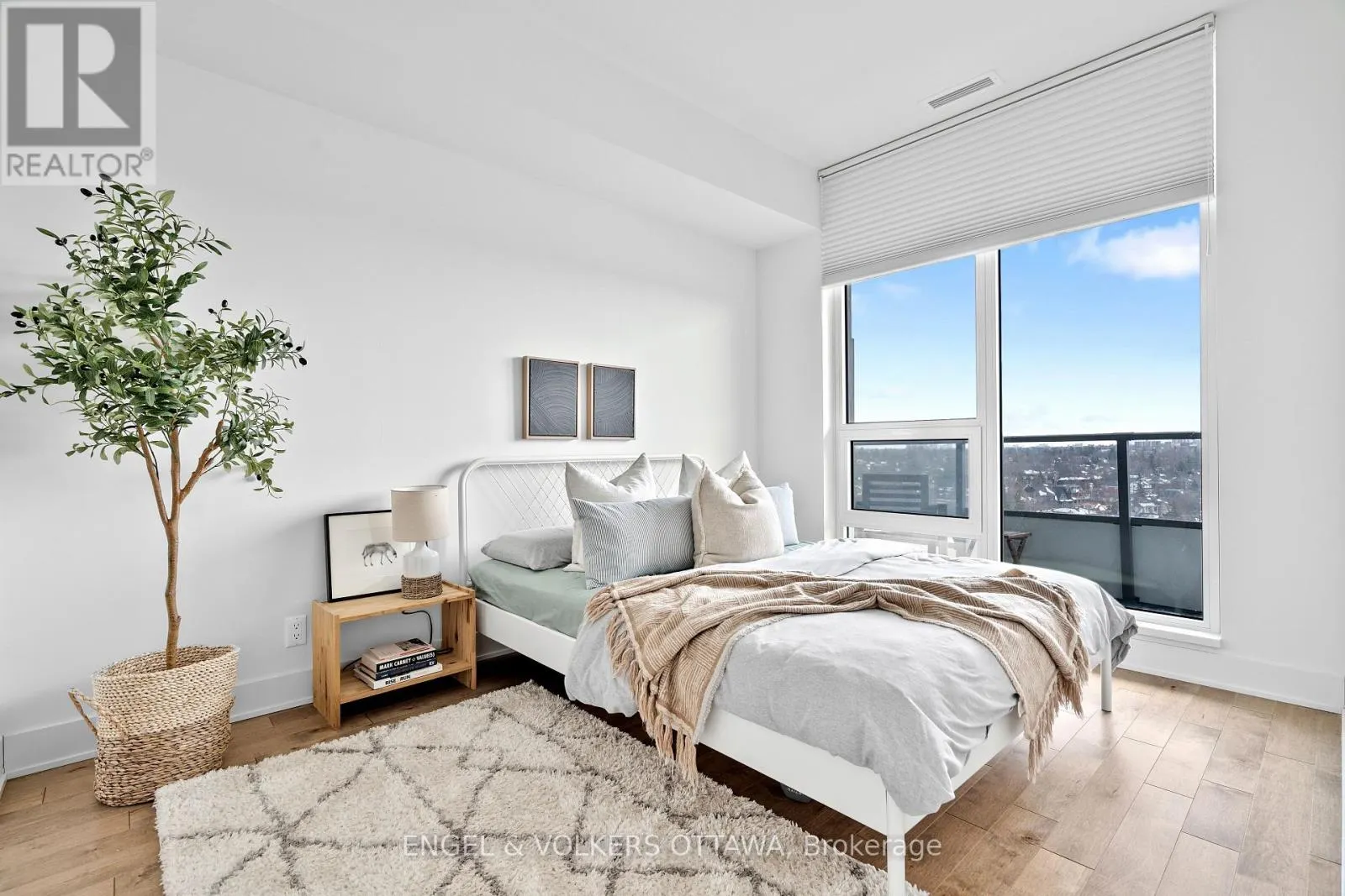 1209 - 485 RICHMOND ROAD