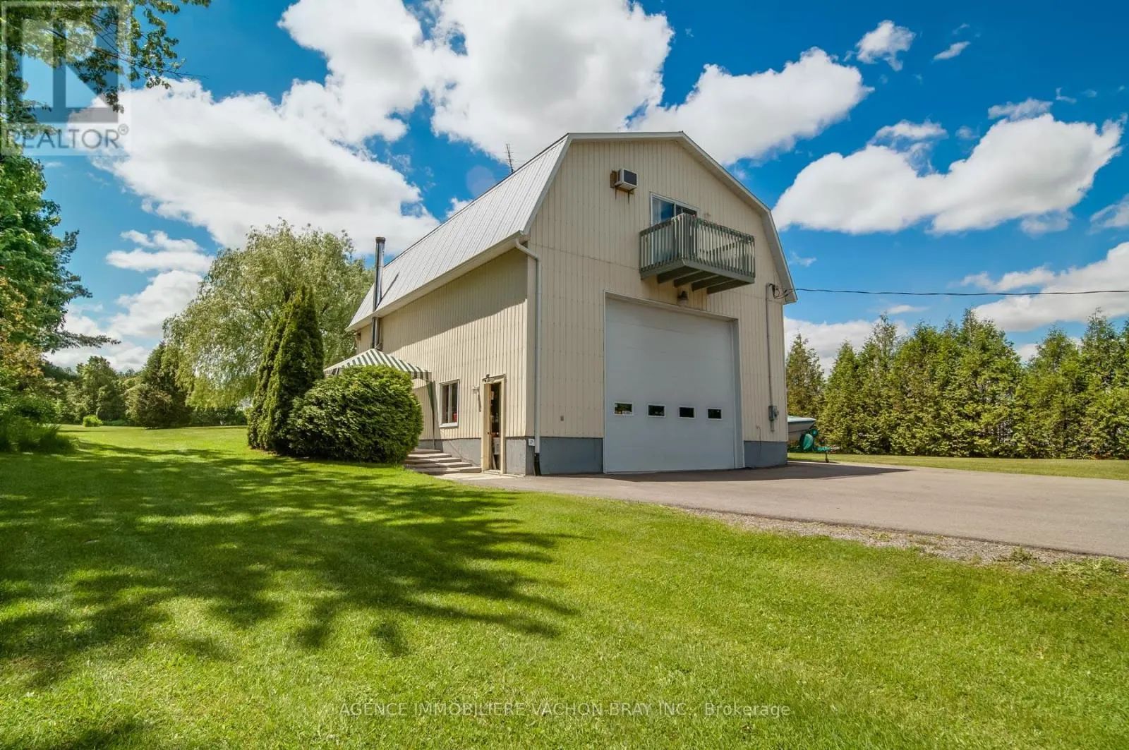 4020 4TH LINE ROAD