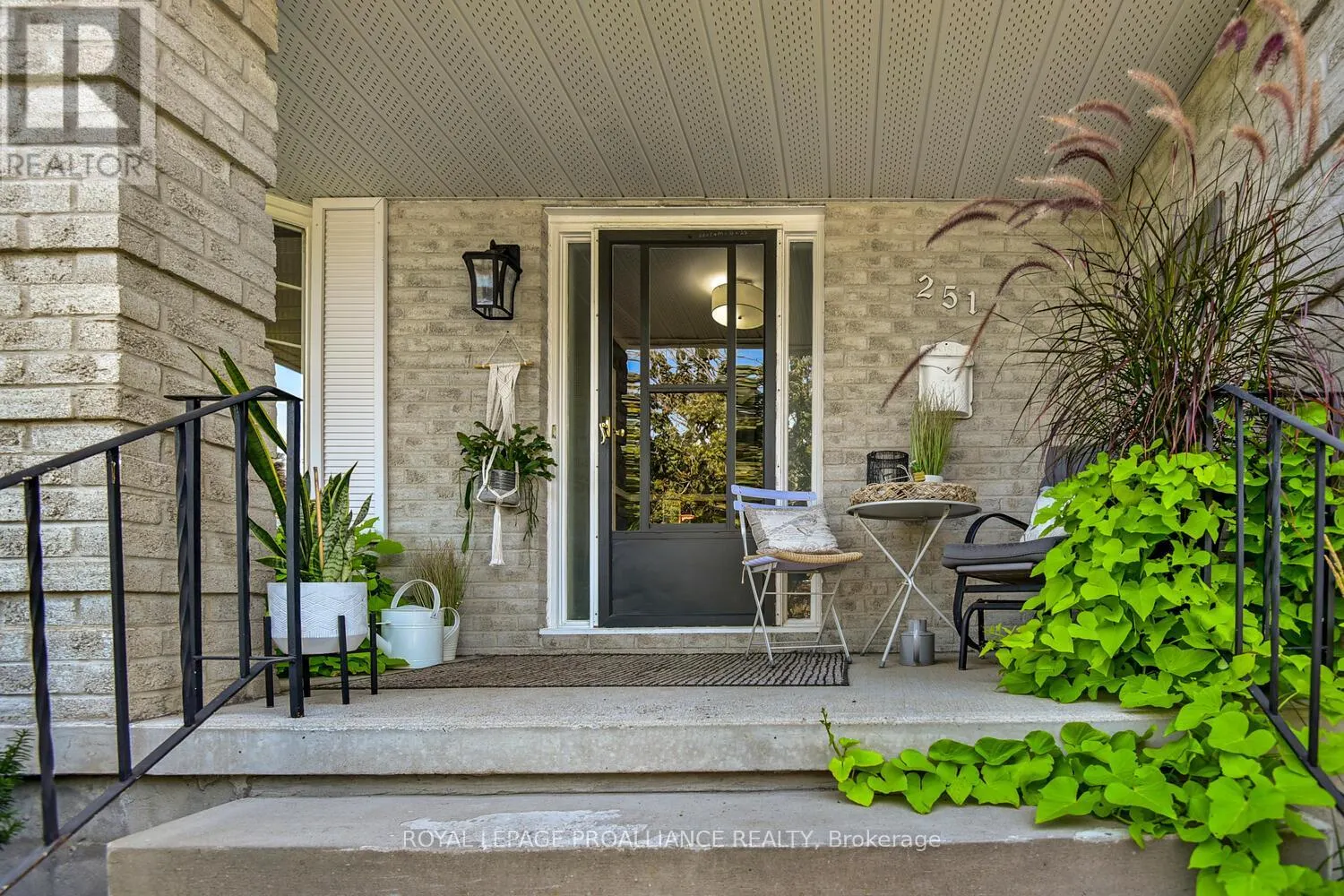 251 COLONEL DOUGLAS CRESCENT