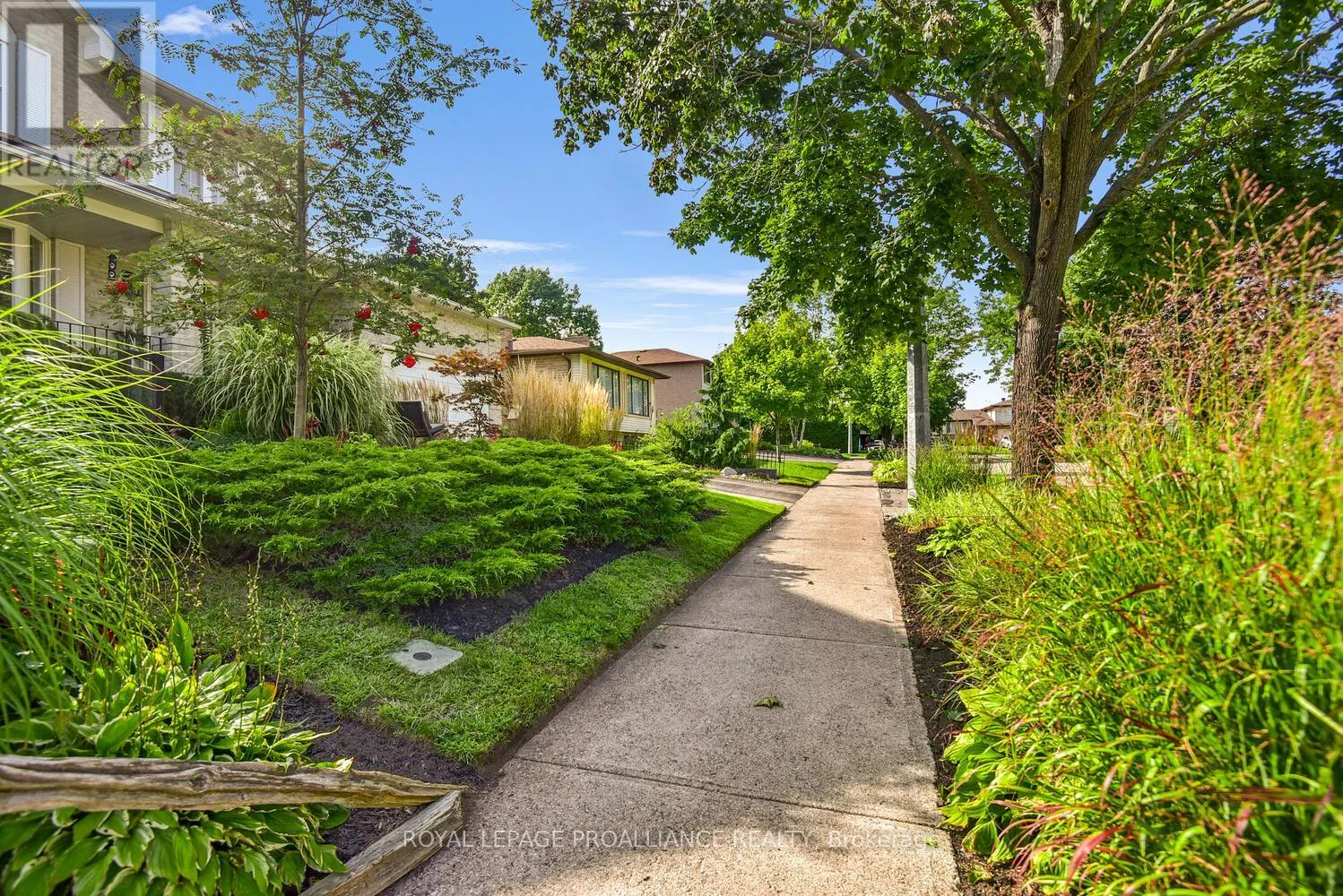 251 COLONEL DOUGLAS CRESCENT