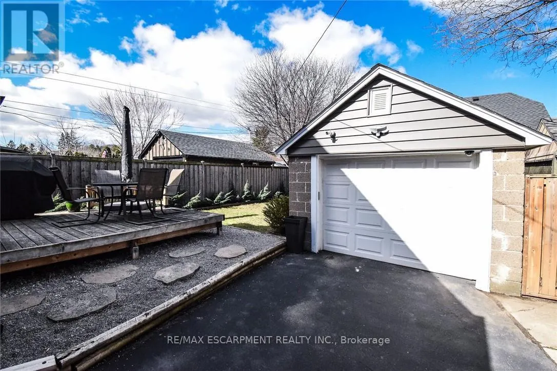 104 TRAGINA AVENUE S