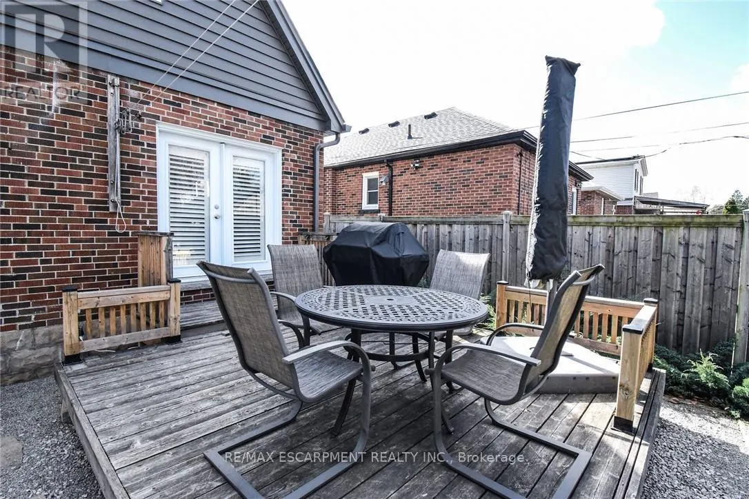 104 TRAGINA AVENUE S