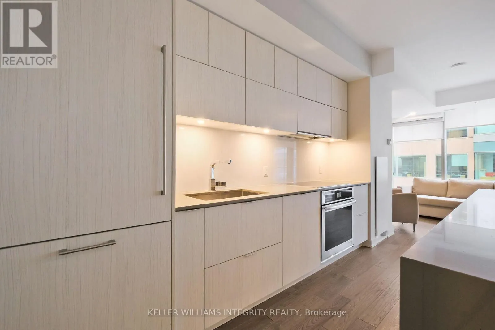 1501 - 101 QUEEN STREET N