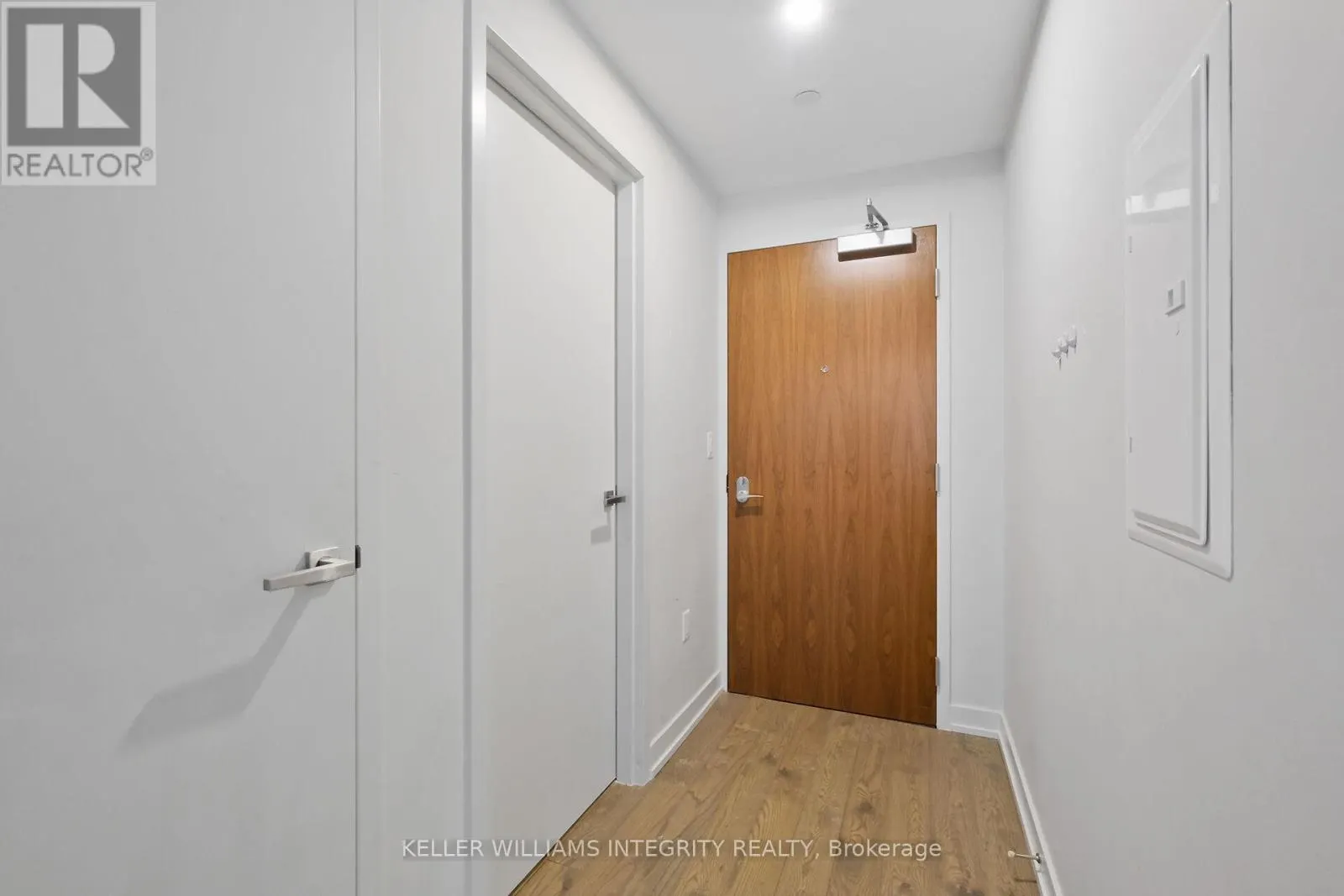 1501 - 101 QUEEN STREET N