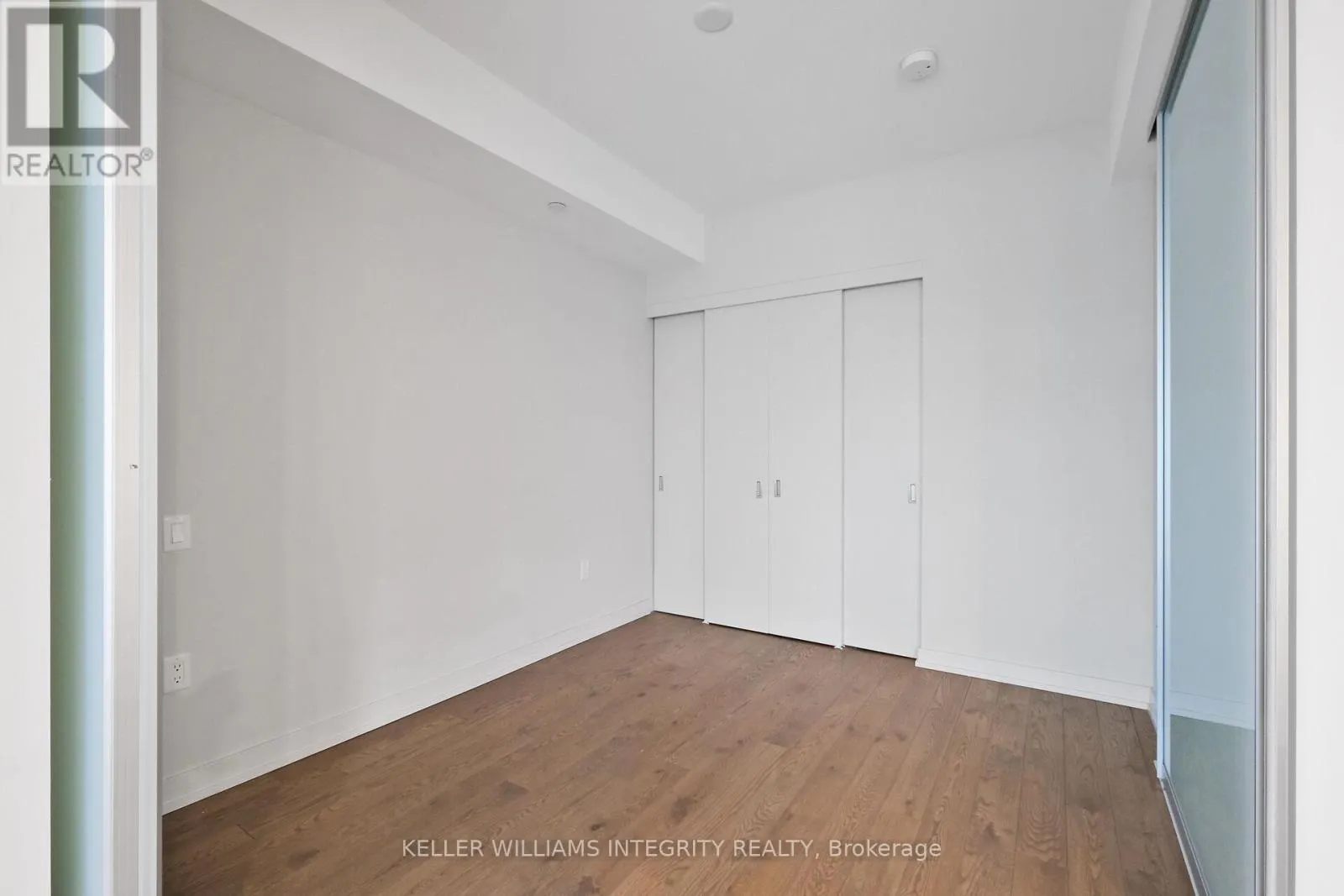 1501 - 101 QUEEN STREET N