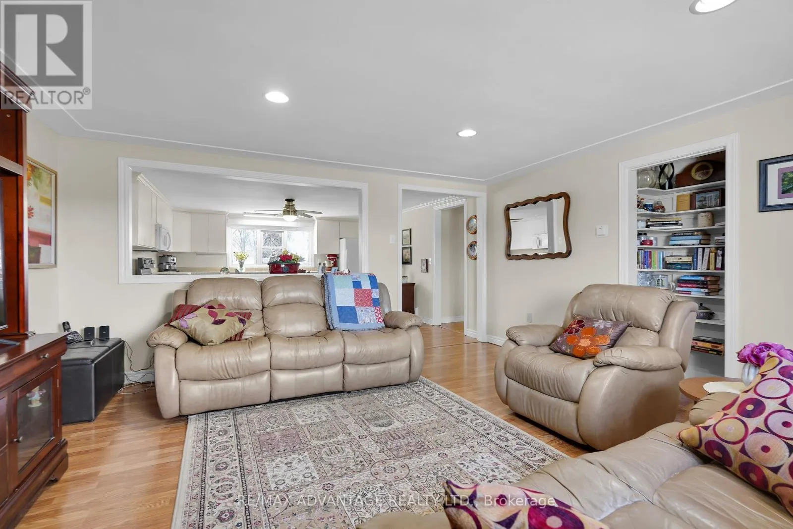 2678 DORCHESTER ROAD