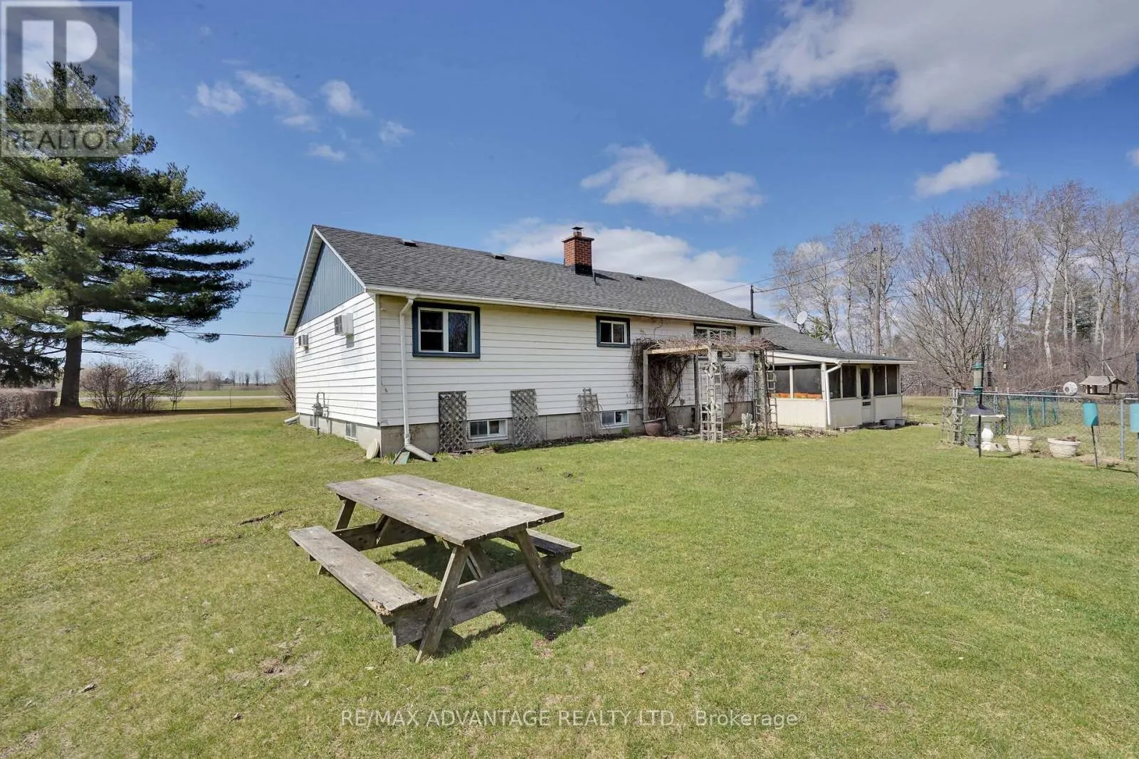 2678 DORCHESTER ROAD