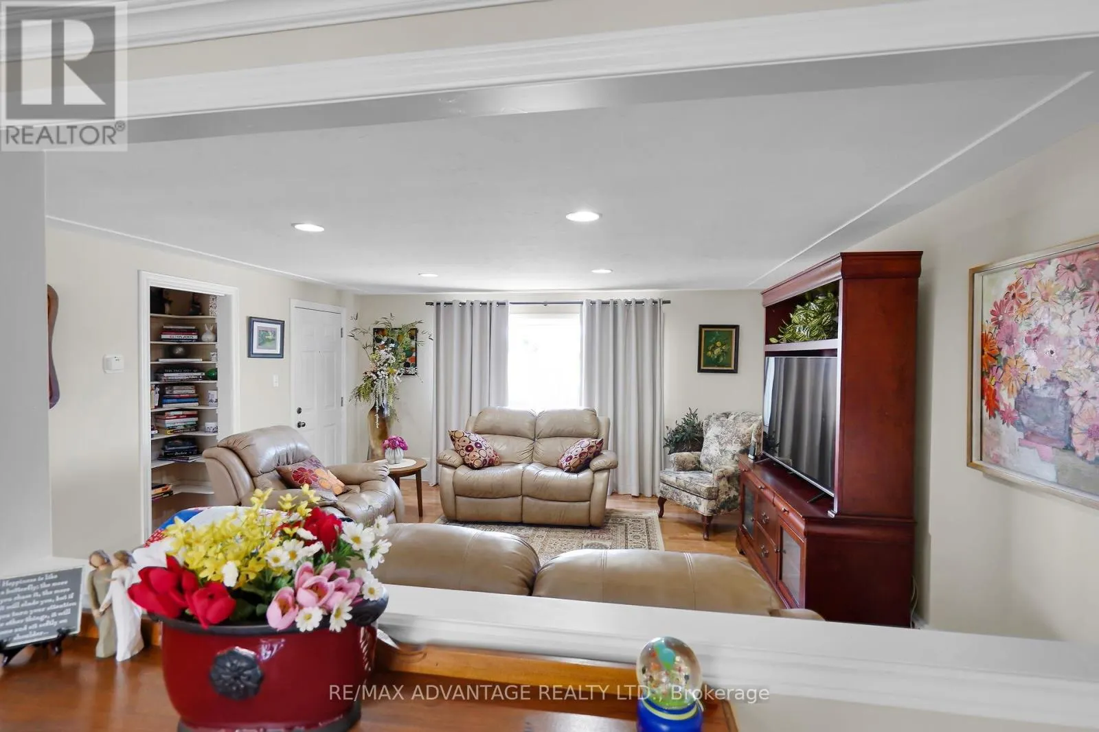 2678 DORCHESTER ROAD