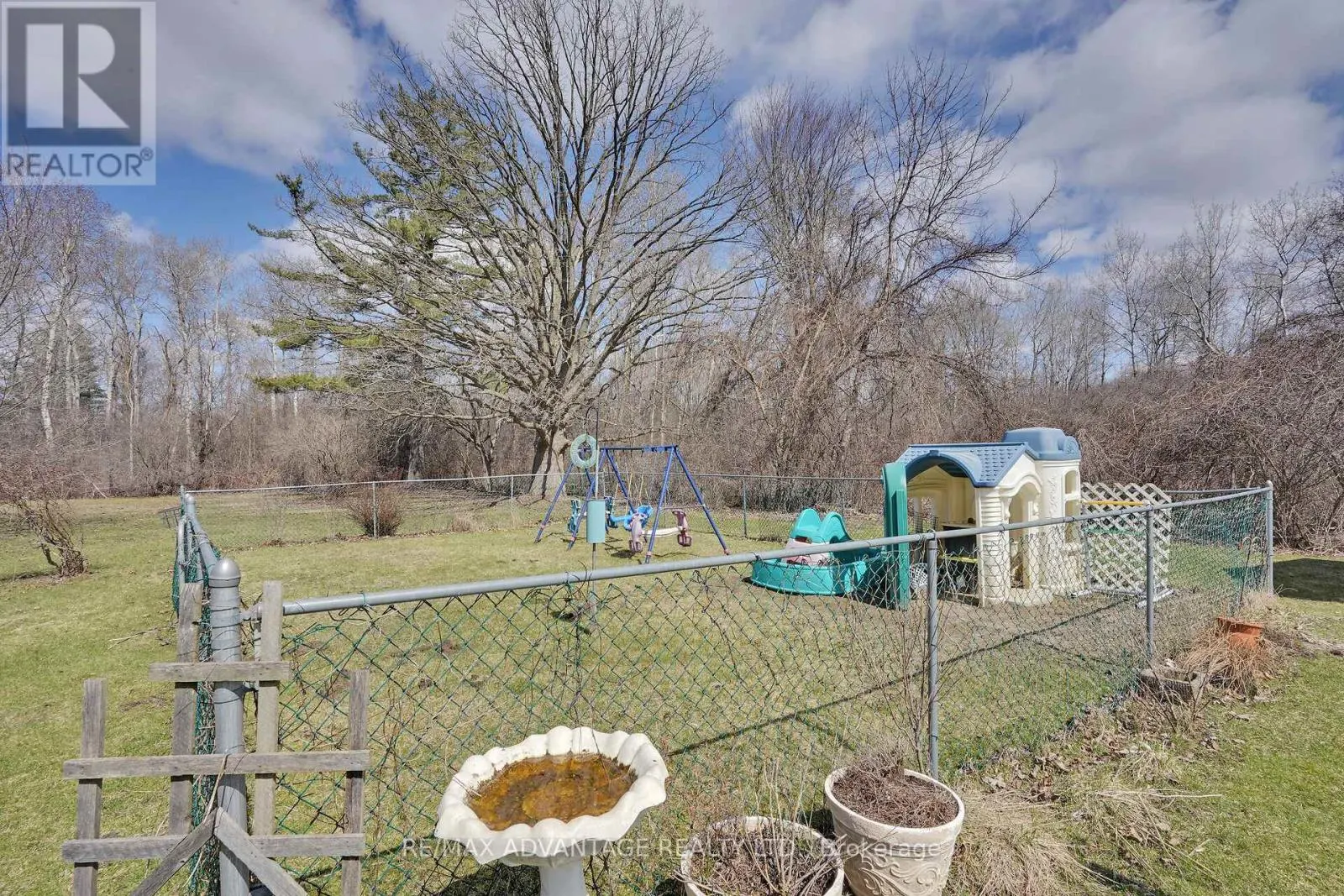 2678 DORCHESTER ROAD