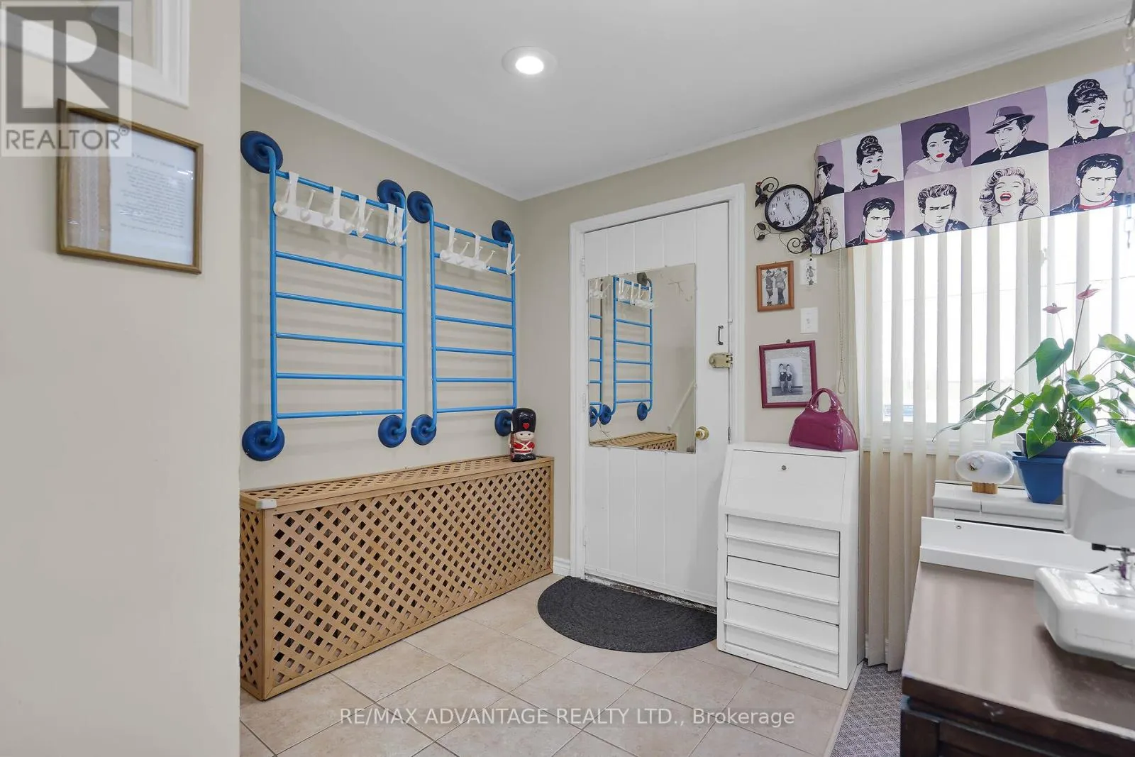 2678 DORCHESTER ROAD