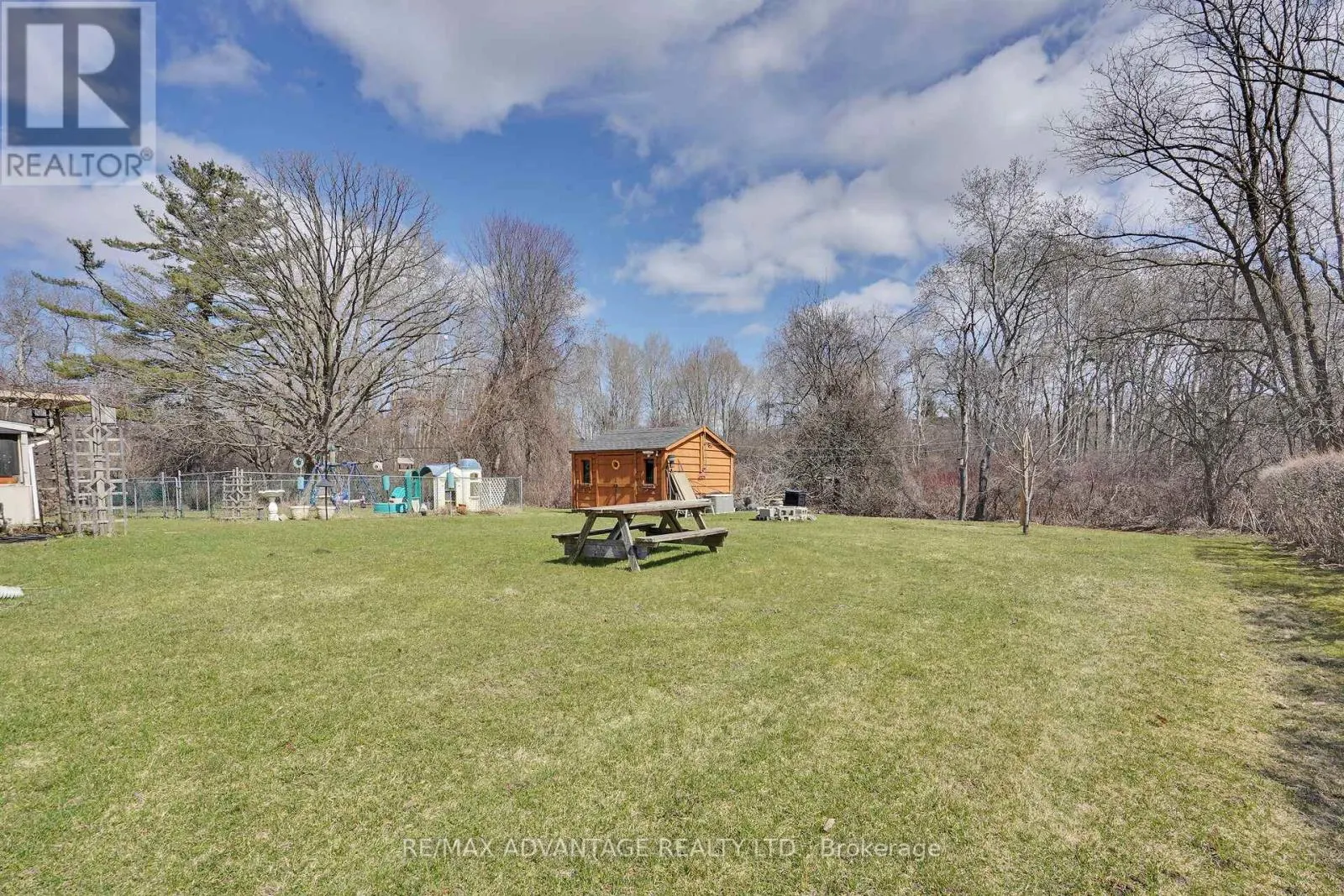 2678 DORCHESTER ROAD