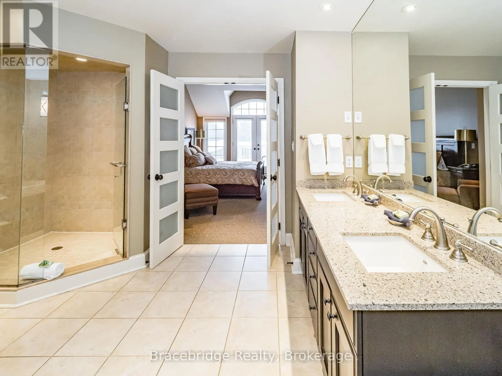 SANDFIELD 5 W10 - 3876 MUSKOKA RD HWY 118 W