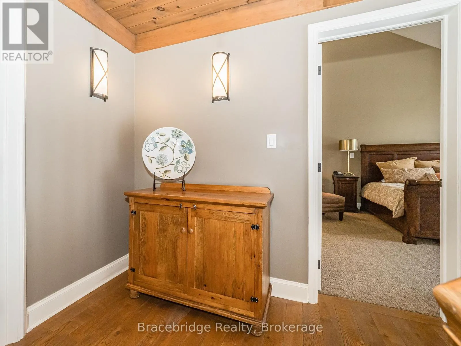 SANDFIELD 5 W10 - 3876 MUSKOKA RD HWY 118 W