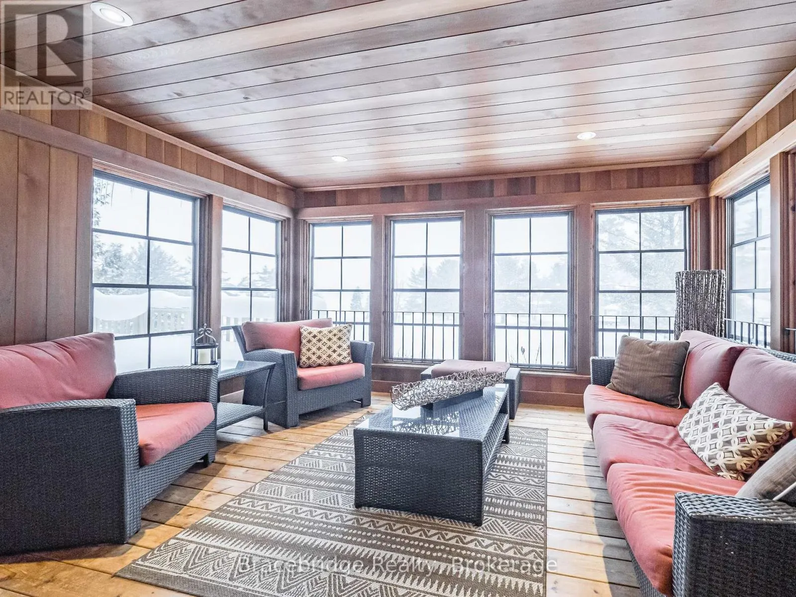 SANDFIELD 5 W10 - 3876 MUSKOKA RD HWY 118 W
