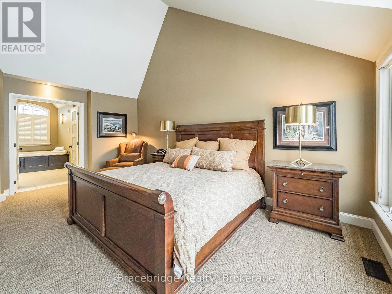 SANDFIELD 5 W10 - 3876 MUSKOKA RD HWY 118 W