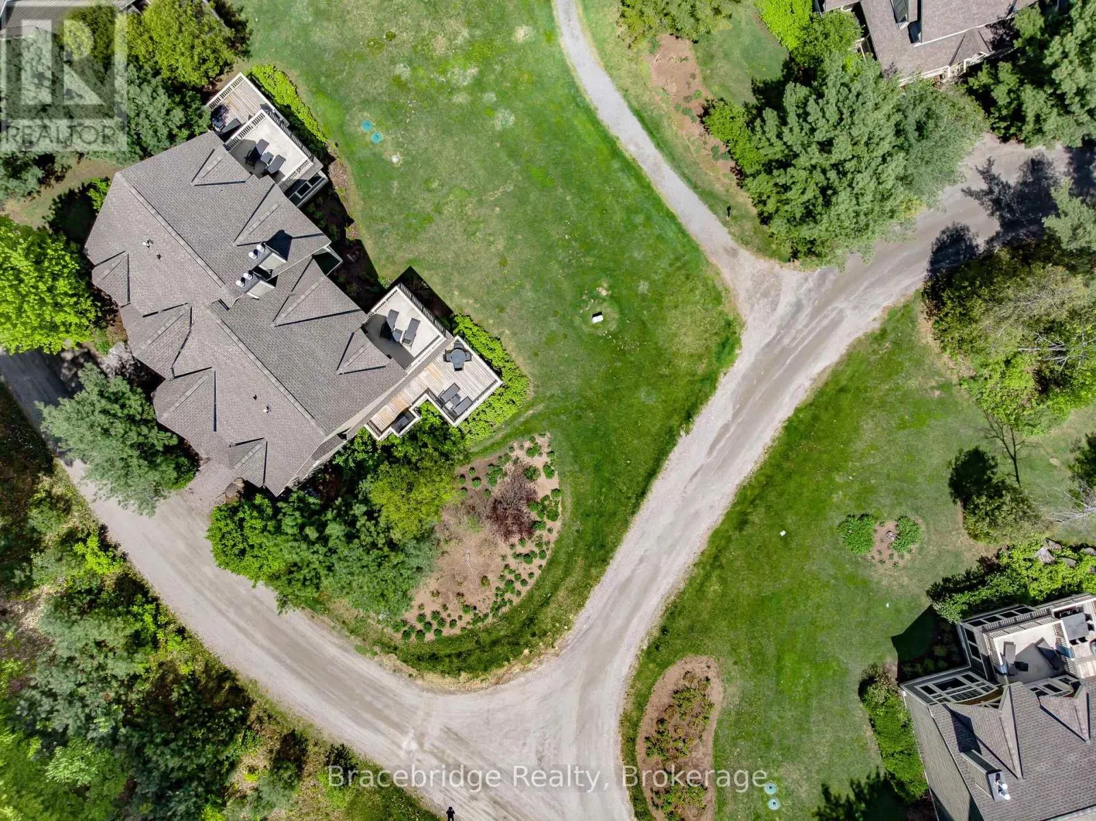 SANDFIELD 5 W10 - 3876 MUSKOKA RD HWY 118 W