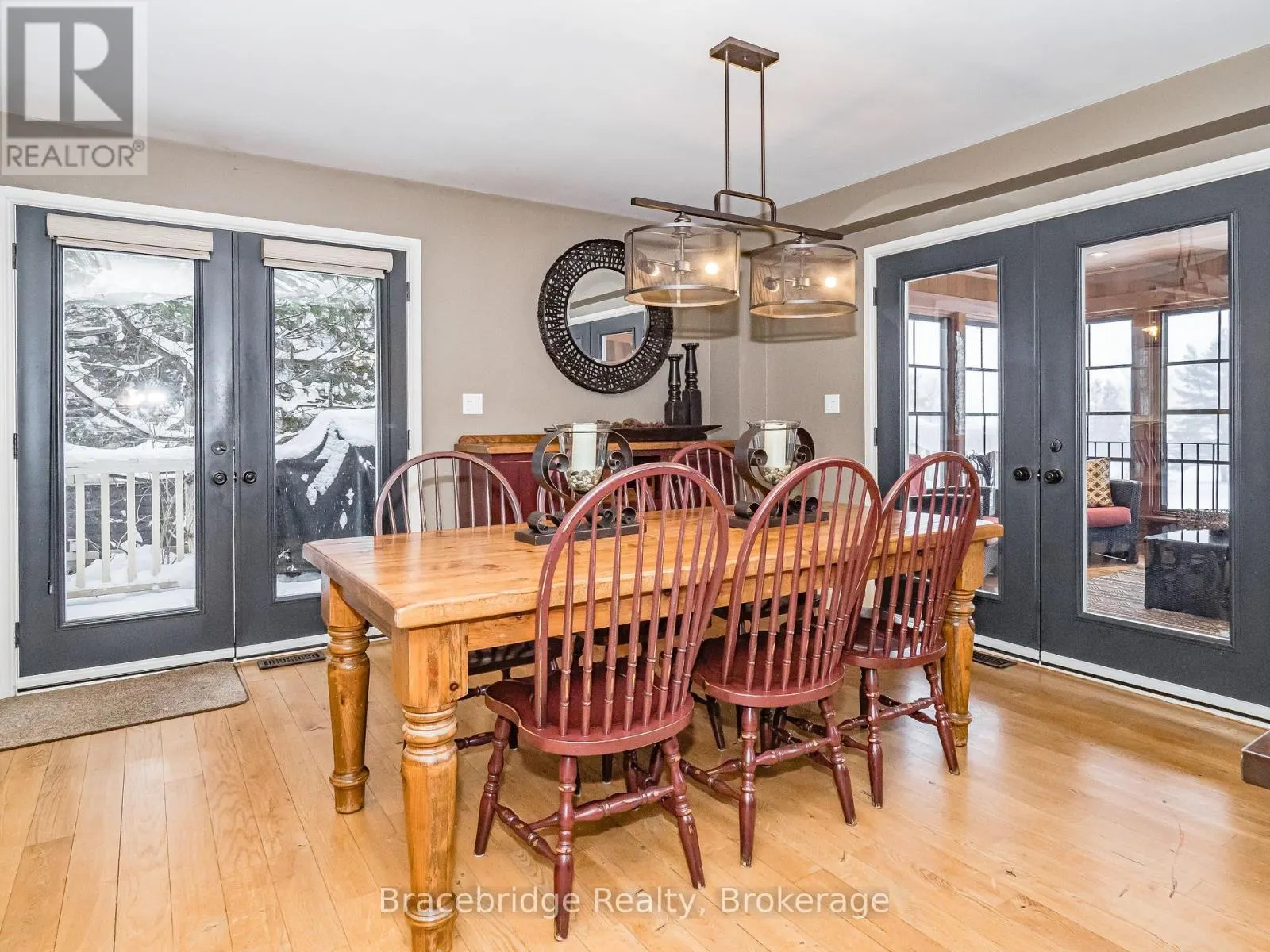 SANDFIELD 5 W10 - 3876 MUSKOKA RD HWY 118 W