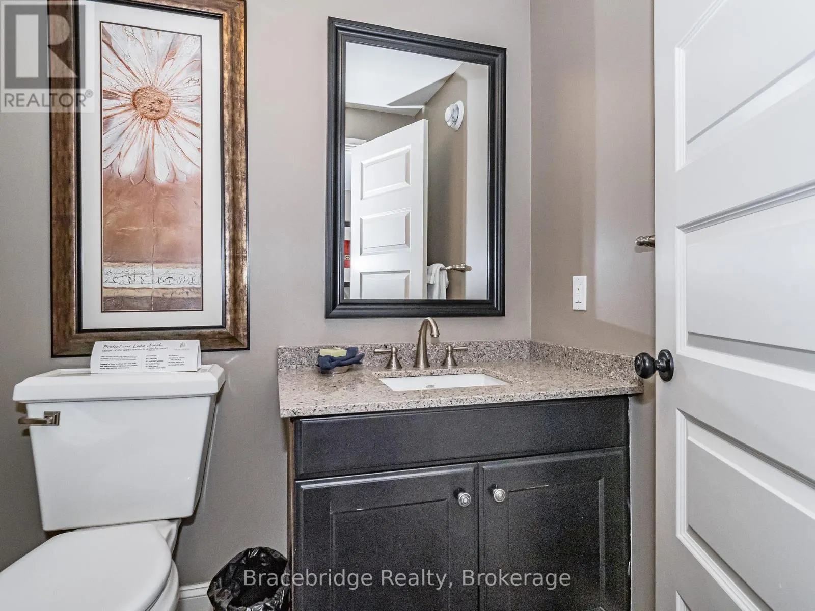 SANDFIELD 5 W10 - 3876 MUSKOKA RD HWY 118 W