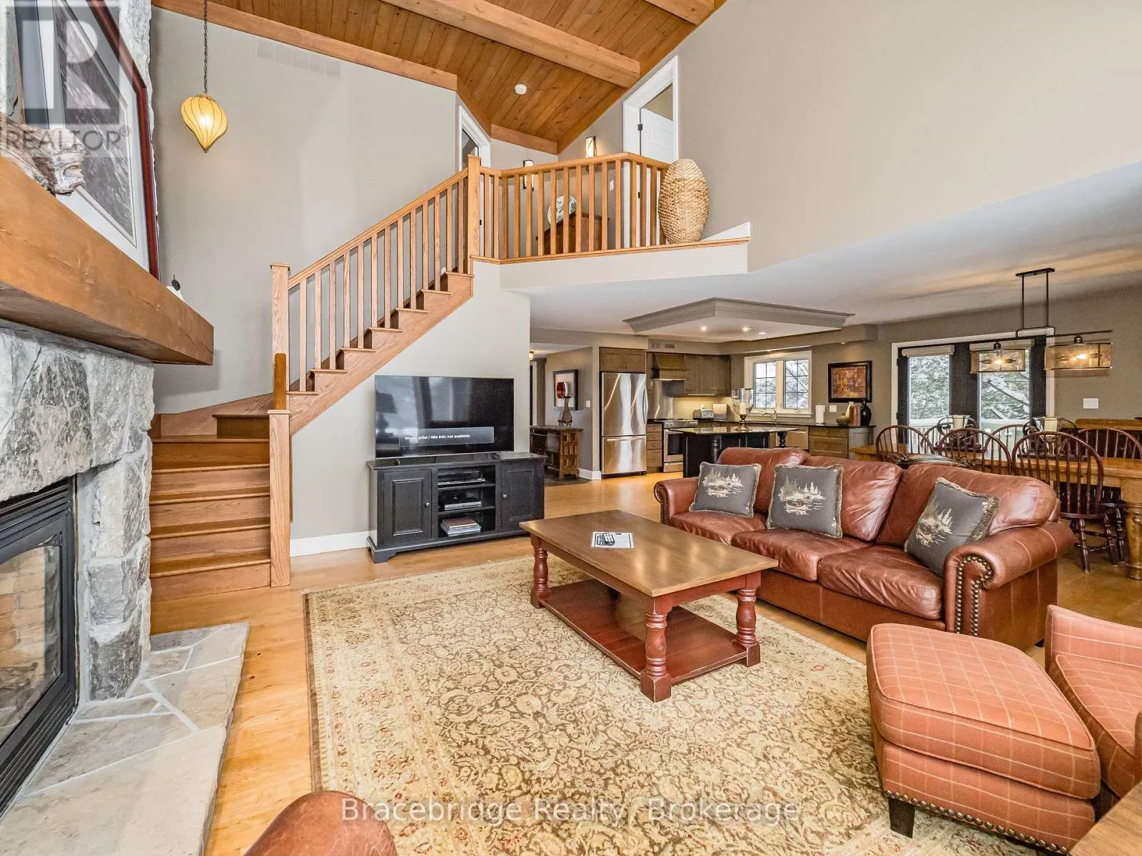 SANDFIELD 5 W10 - 3876 MUSKOKA RD HWY 118 W