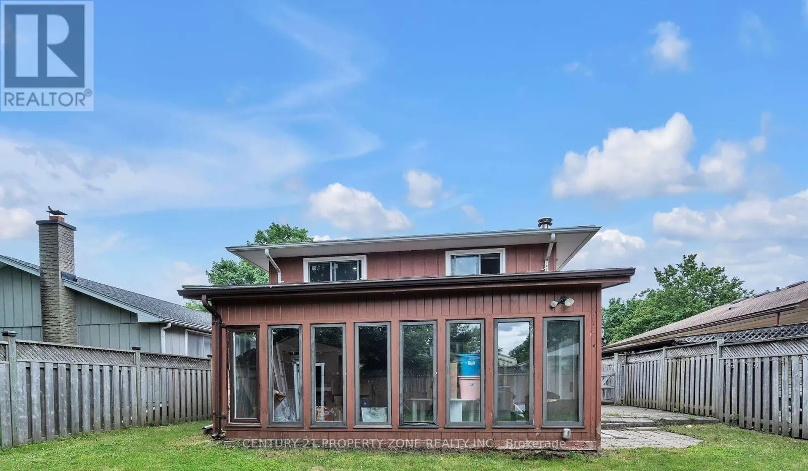 19 STROUD CRESCENT