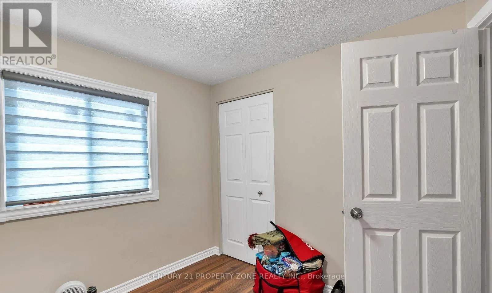 19 STROUD CRESCENT