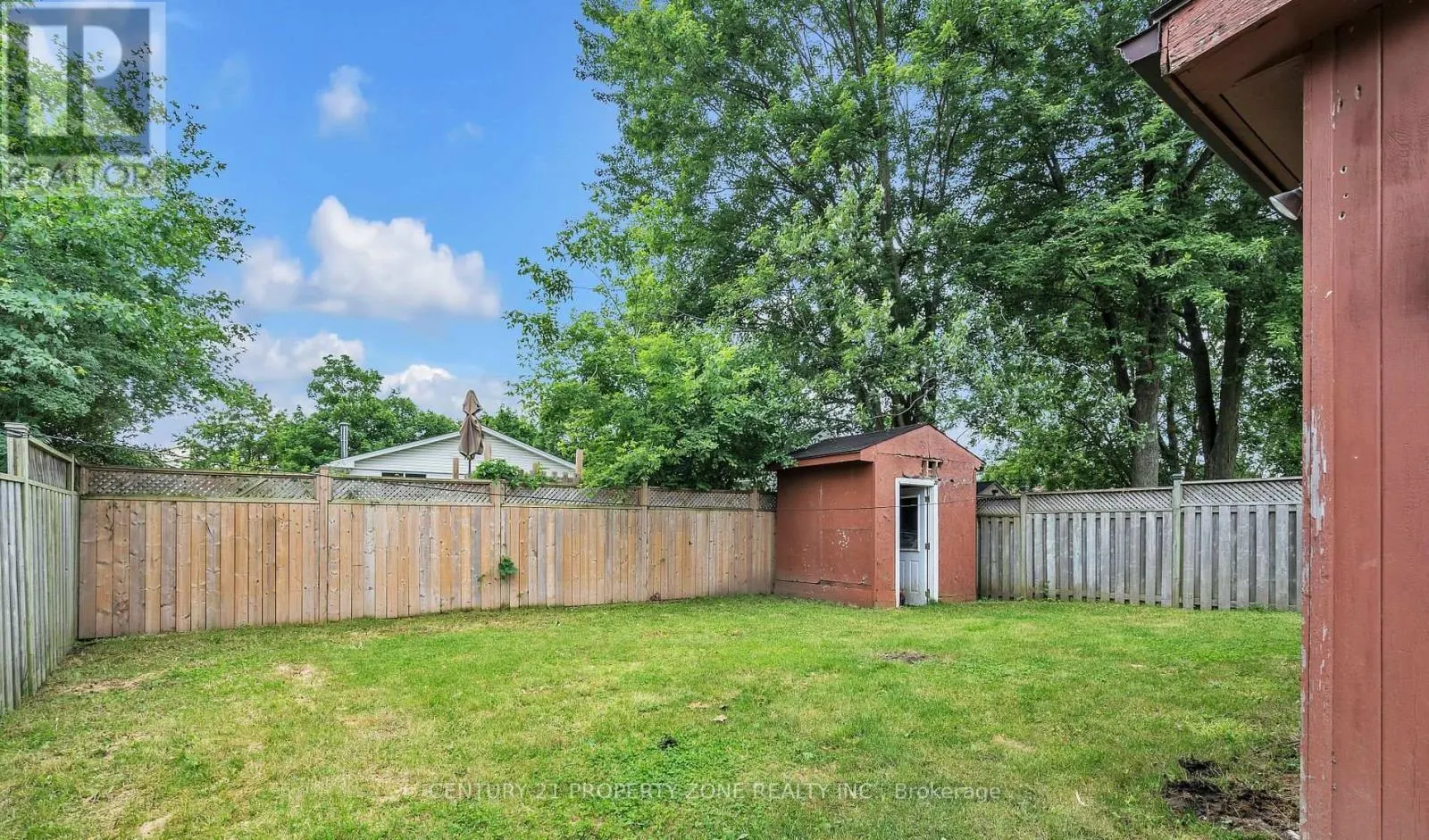 19 STROUD CRESCENT