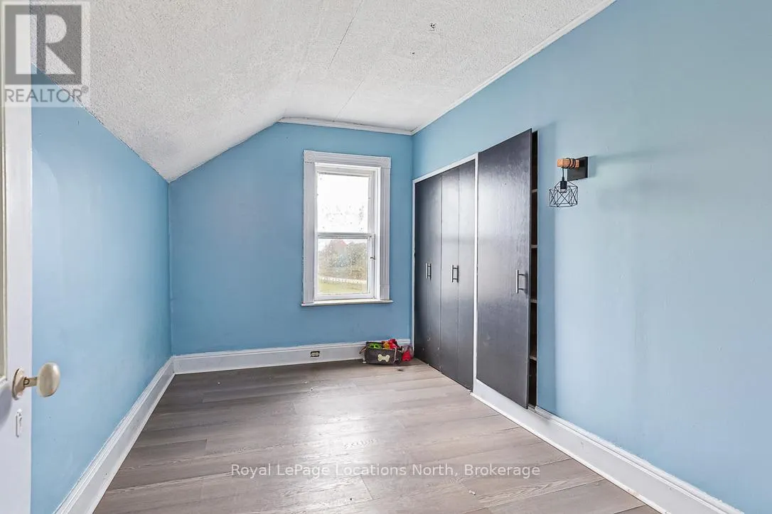 137662 GREY ROAD 12