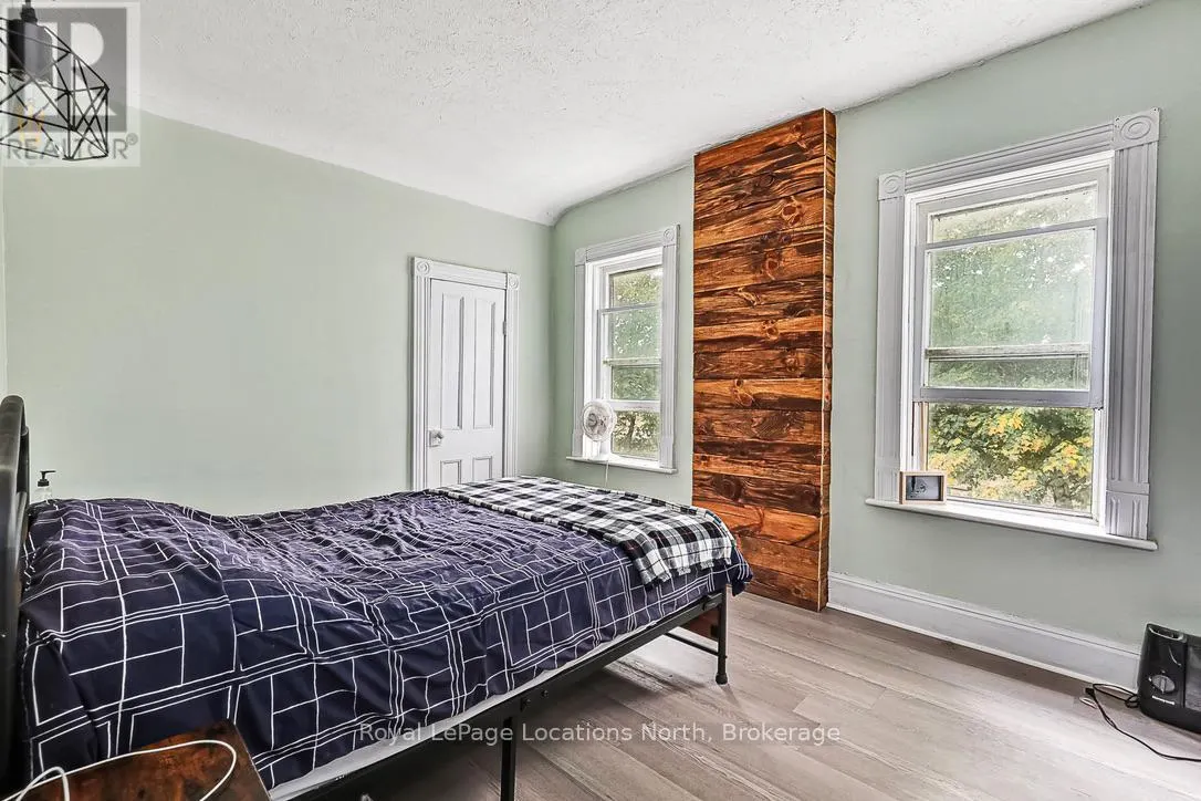137662 GREY ROAD 12