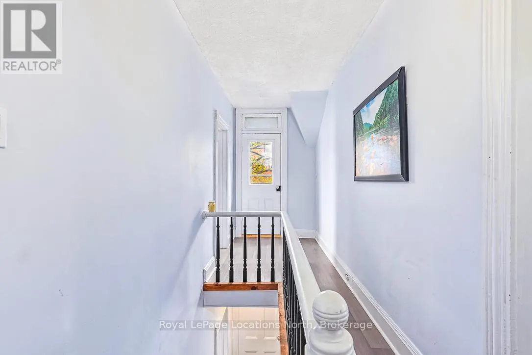 137662 GREY ROAD 12
