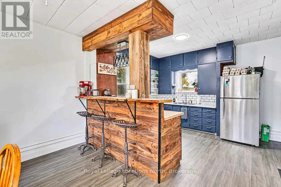 137662 GREY ROAD 12