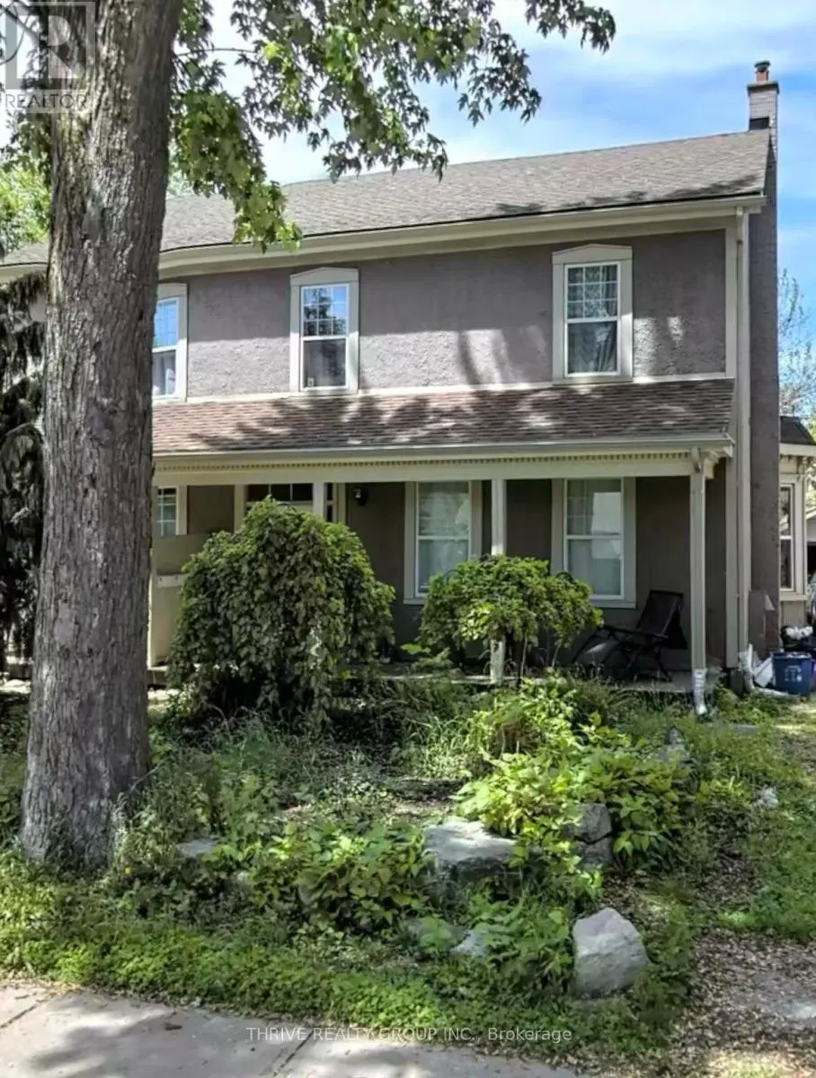 B - 450 SIMCOE STREET, #B