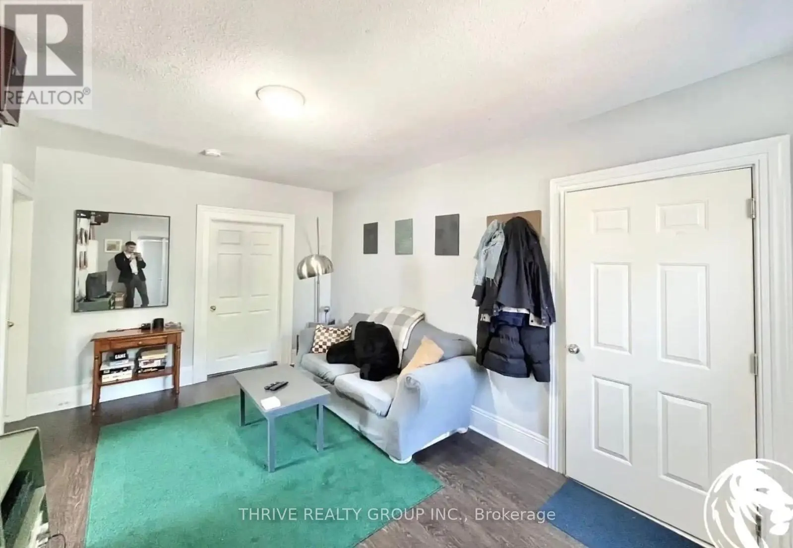 B - 450 SIMCOE STREET, #B