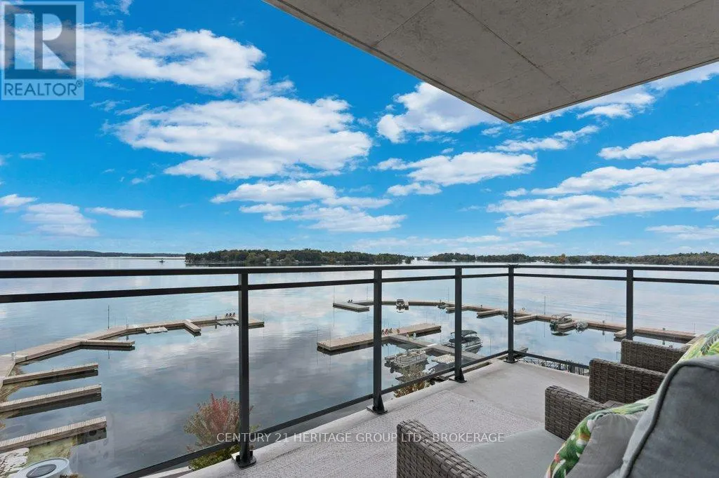 306 - 129 SOUTH STREET, #306