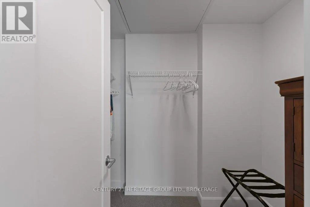 306 - 129 SOUTH STREET, #306